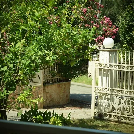 Areti's Holiday home *